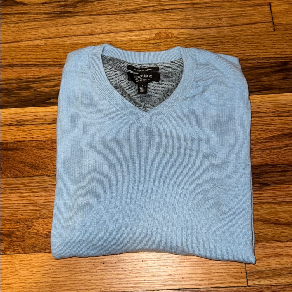 Nordstrom Men’s V-Neck Sweater Large Light Blue